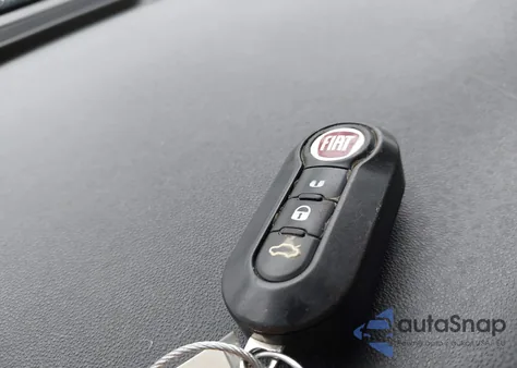 2018 Fiat 500 Pop z USA, uszkodzony, nr VIN 3C3CFFKH7JT465305